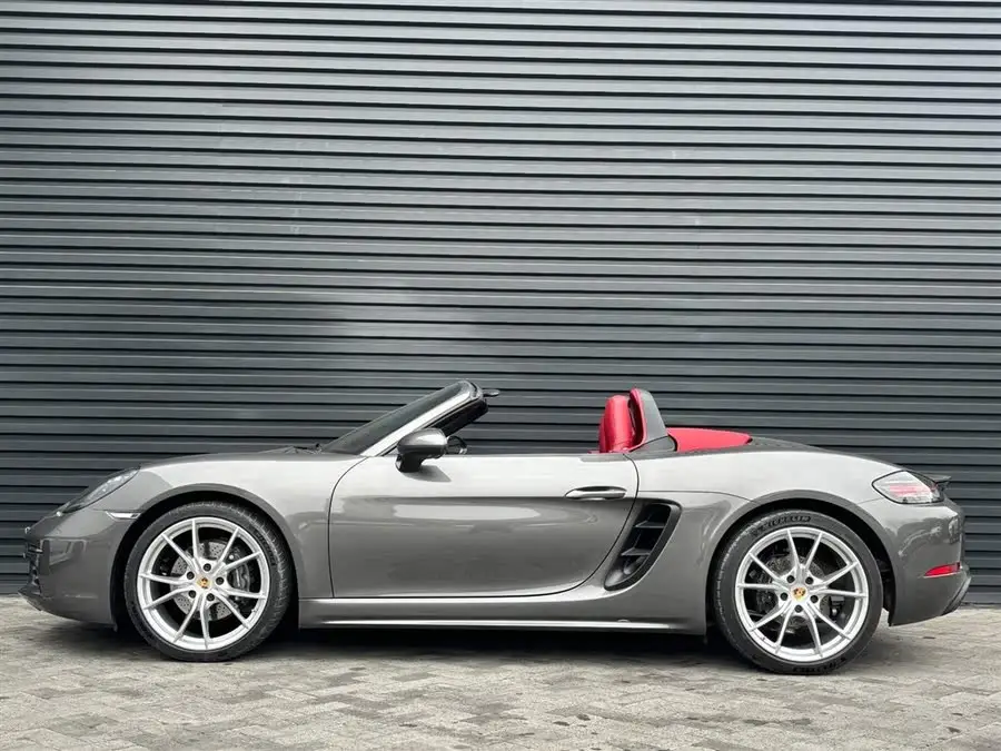 Porsche 718 2022 Model Boxster 2.0T
