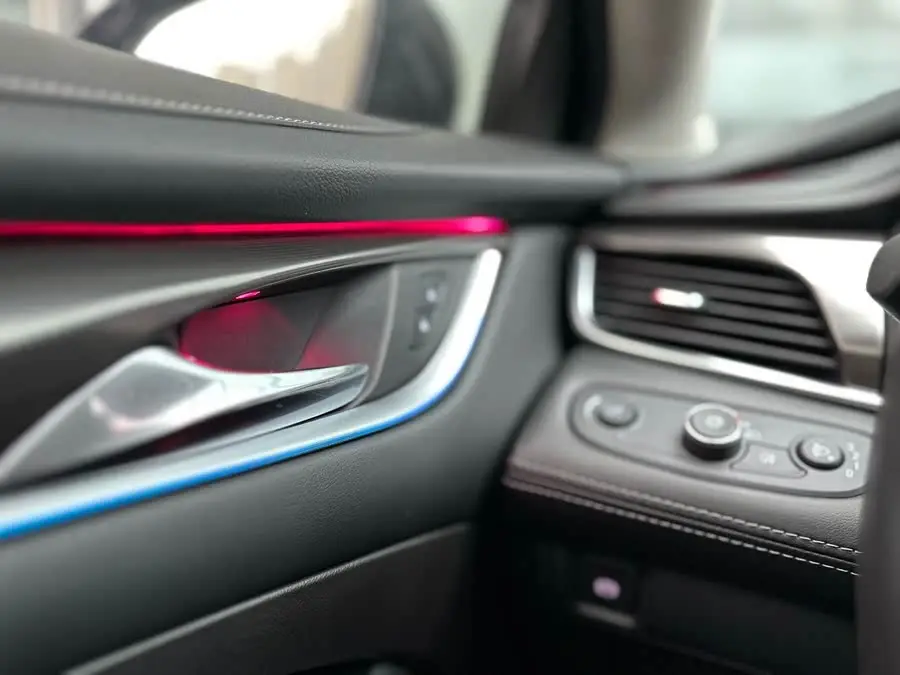 بيوك لاكروس 2021 652T الفاخرة