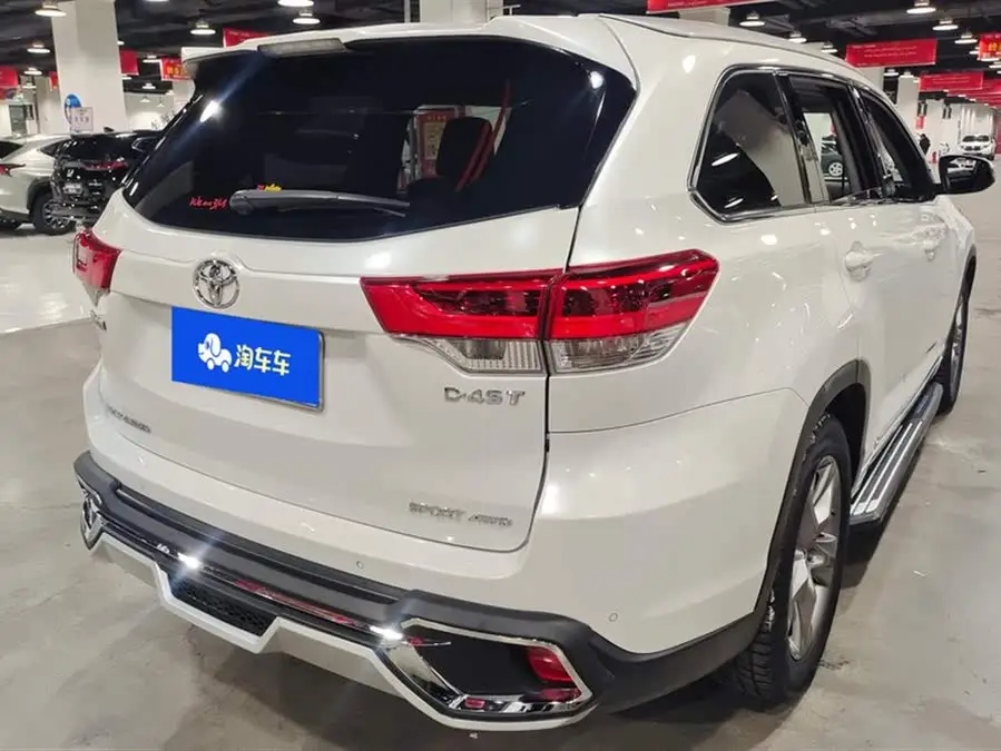 هايلاندر 2018 طراز 2.0T دفع رباعي فئة فاخرة 7 مقاعد معيار VI