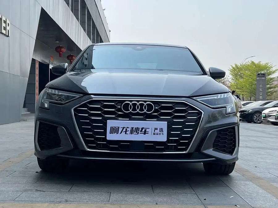 أودي A3 2023 الطراز المُعدل A3L ليموزين 35 TFSI الطراز الرياضي الفاخر