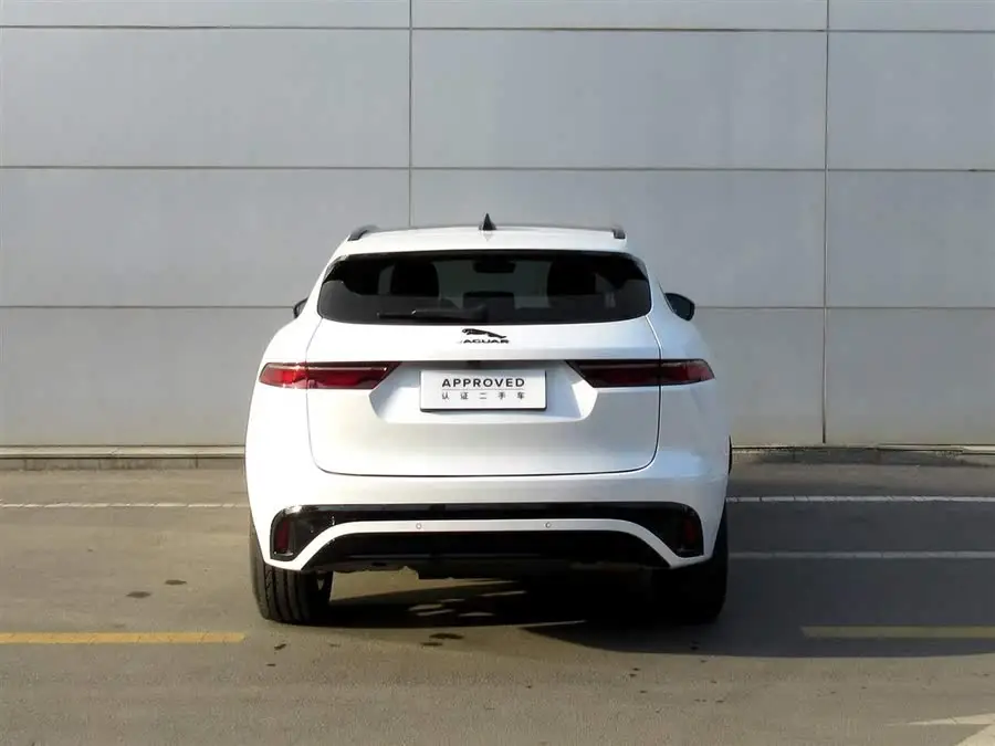 Jaguar F-PACE 2024 P250 R-Dynamic SE