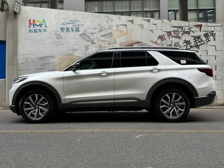 مستكشف 2023 نسخة EcoBoost 285 دفع رباعي تيتانيوم 6 مقاعد