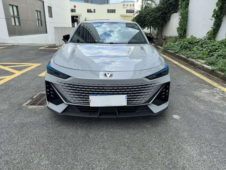 Changan UNI-V 2022 1.5T Premium