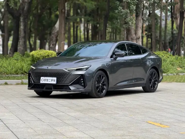 Changan UNI-V 2023 1.5T Premium