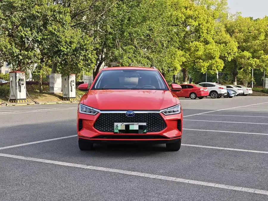 بي واي دي e2 2021 طراز مميز