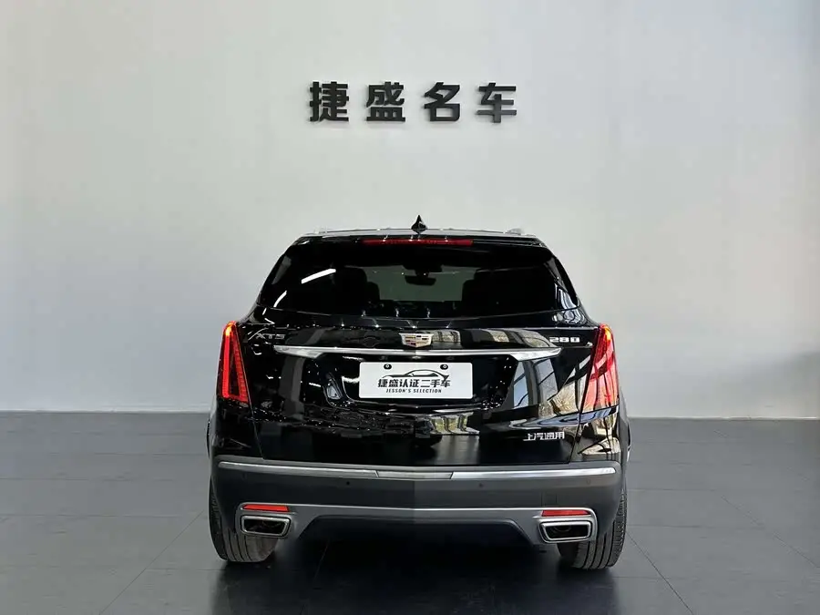 كاديلاك XT5 2020 طراز معدل 28T فاخرة