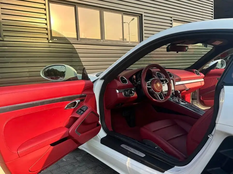 Porsche 718 2022 Cayman 2.0T