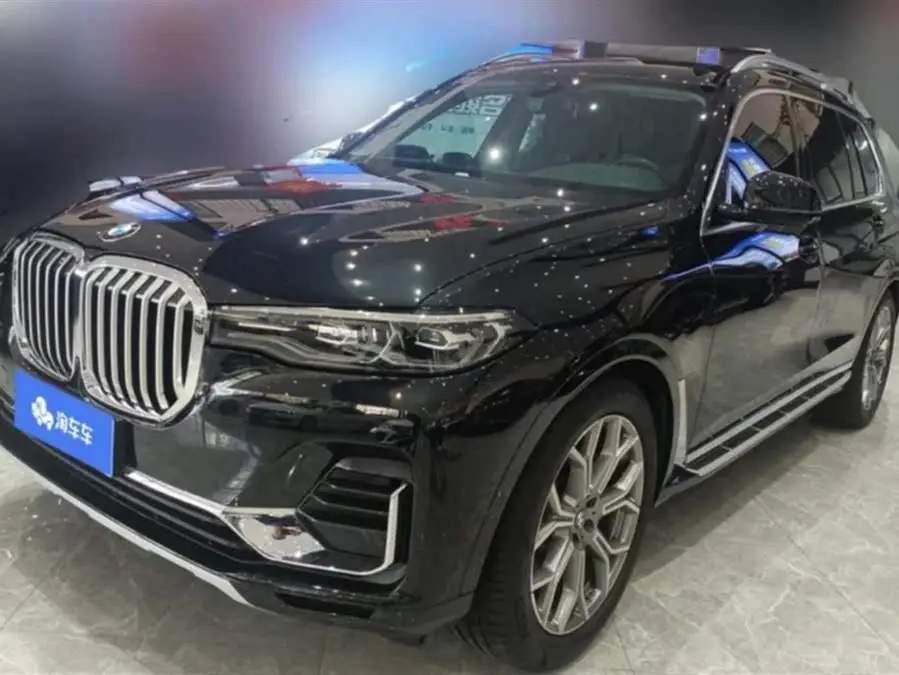 بي إم دبليو X7 2021 طراز مُعدل xDrive40i حزمة M الرياضية التنفيذية