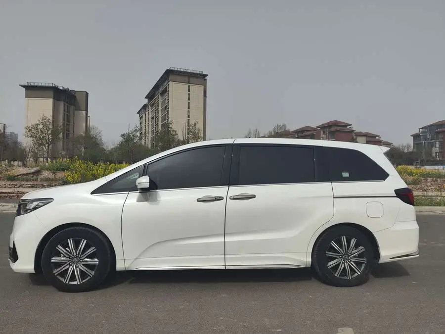 أوديسي 2022 2.0L e:HEV إصدار شارب