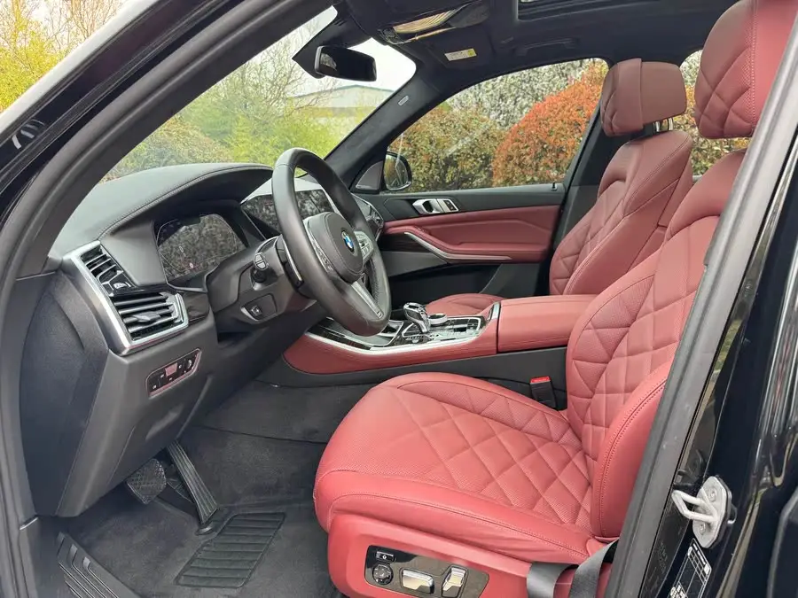 BMW X5 2022 xDrive 40Li M Sport Package