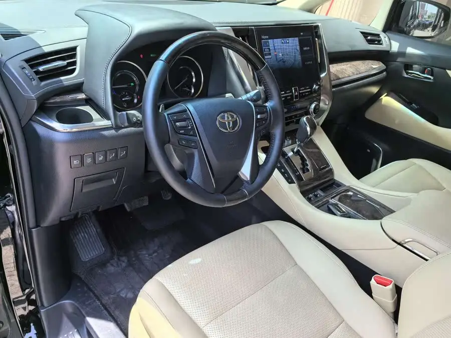 ألفارد 2021 هجين 2.5 لتر الفئة المتميزة