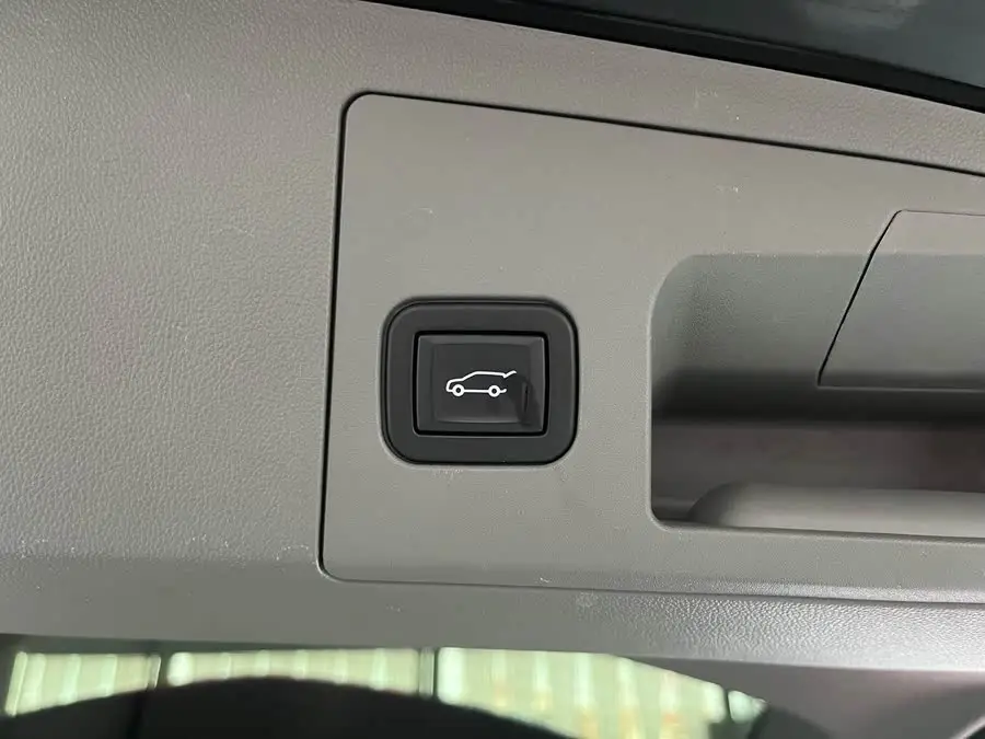 كاديلاك XT5 2023 2.0T إصدار الموضة بالدفع الثنائي