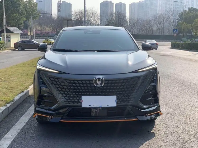 شانجان UNI-T 2022 1.5T الرائد