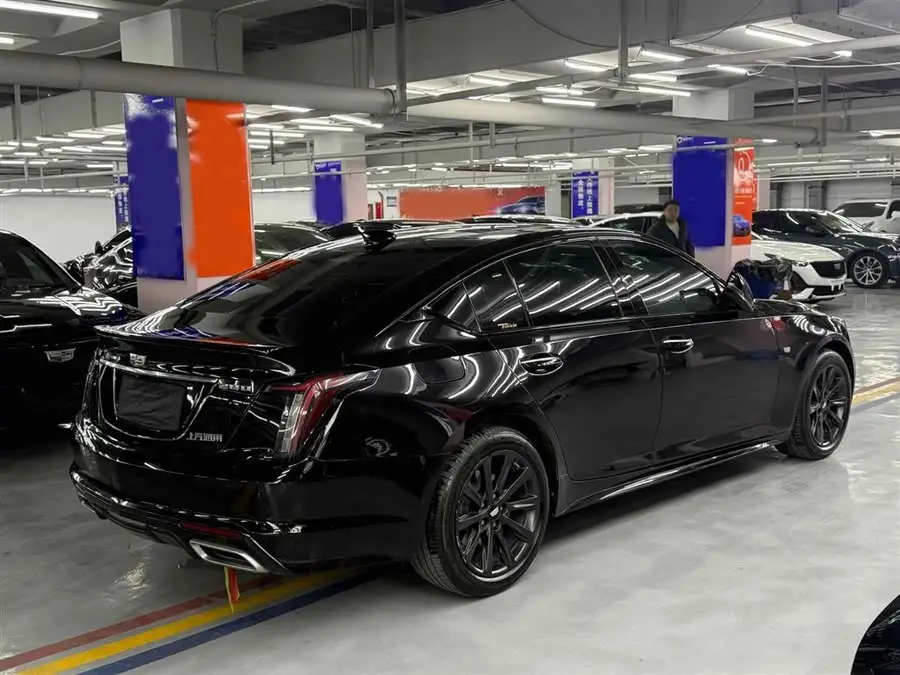 كاديلاك CT5 2023 28T الفاخرة (النسخة القياسية)