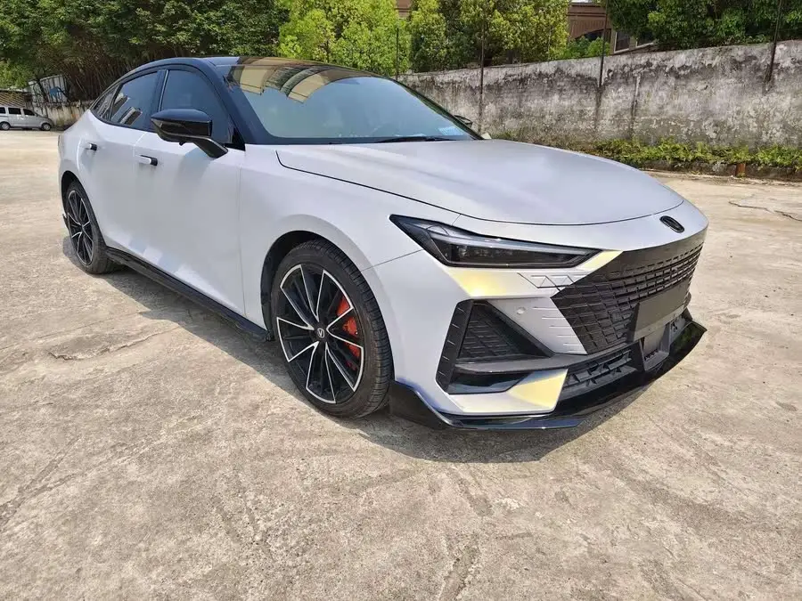 Changan UNI-V 2022 1.5T Sport Edition