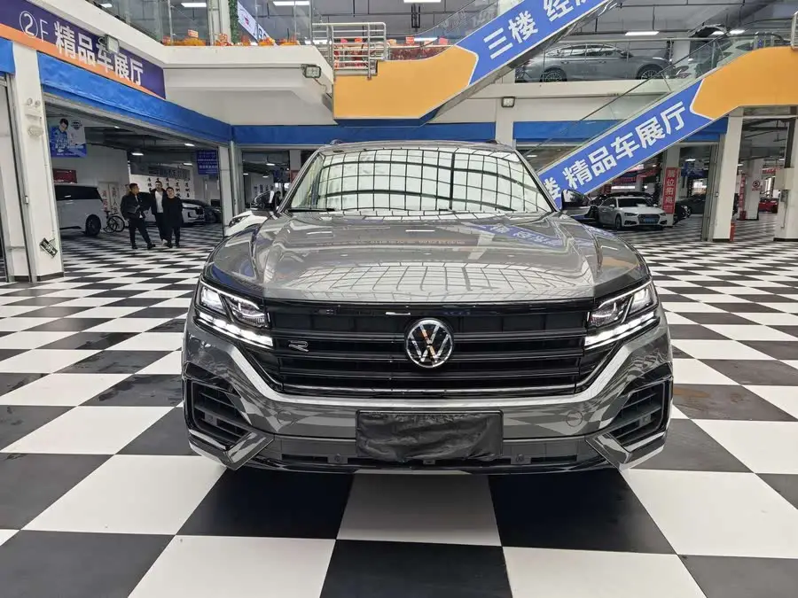 Touareg 2023 3.0 TSI R-Line Black Sports Package