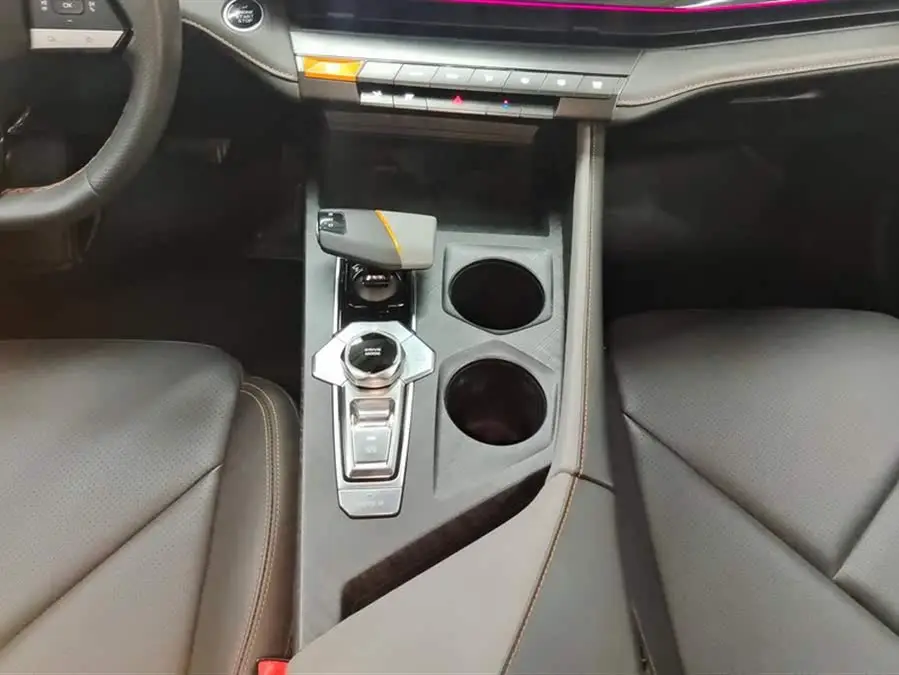 Changan UNI-V 2022 1.5T Premium