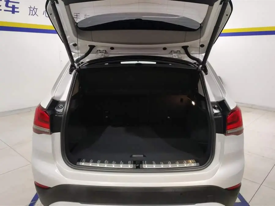 BMW X1 2022 sDrive25Li Leading