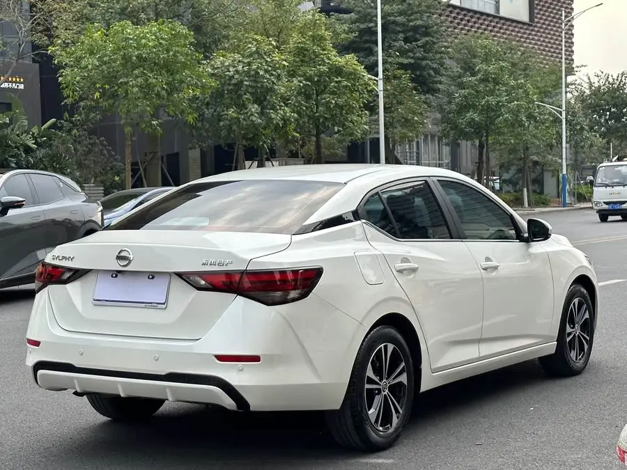 نيسان سيلفي 2022 1.6L XL CVT الإصدار المريح