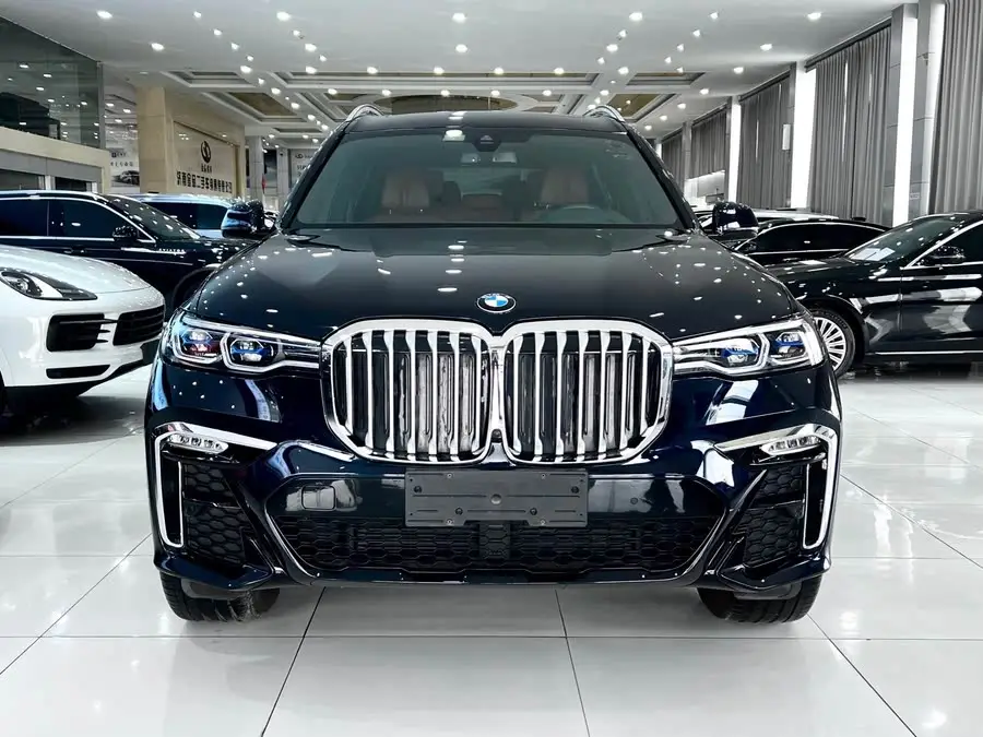 بي إم دبليو X7 2022 xDrive40i حزمة M الرياضية