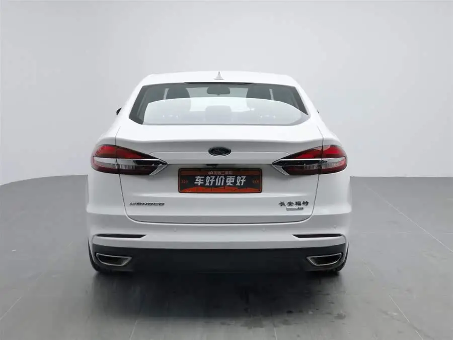 2020 فورد مونديو إكو بوست 200 تريند