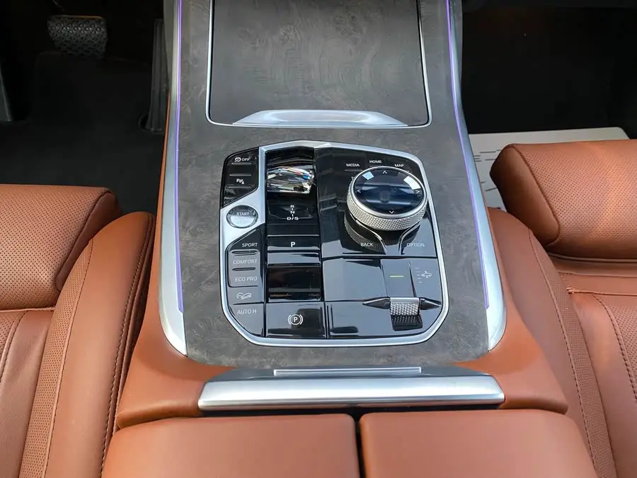 بي إم دبليو X7 2023 xDrive40i باقة الرفاهية