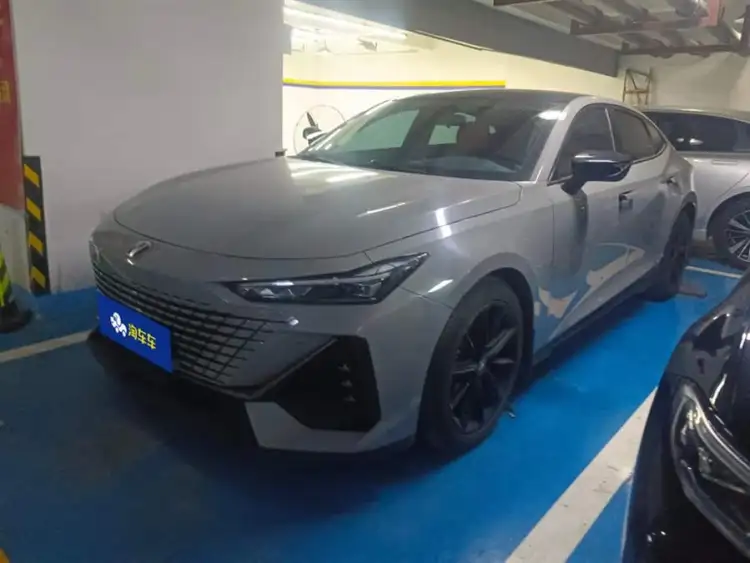 Changan UNI-V 2022 1.5T Premium