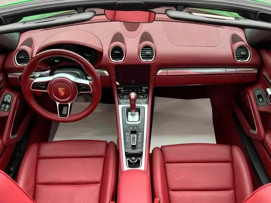 Porsche 718 2022 Model Boxster 2.0T