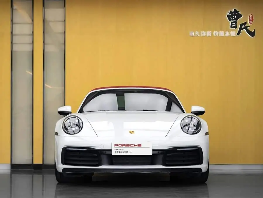 بورش 911 2023 طراز تارغا 4 3.0T