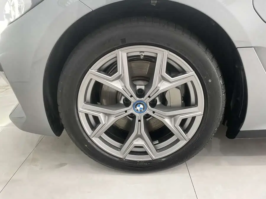 بي إم دبليو i3 2022 eDrive 35 L