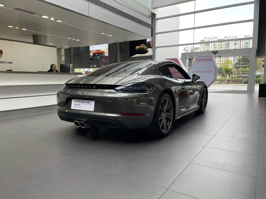Porsche 718 2022 Cayman 2.0T