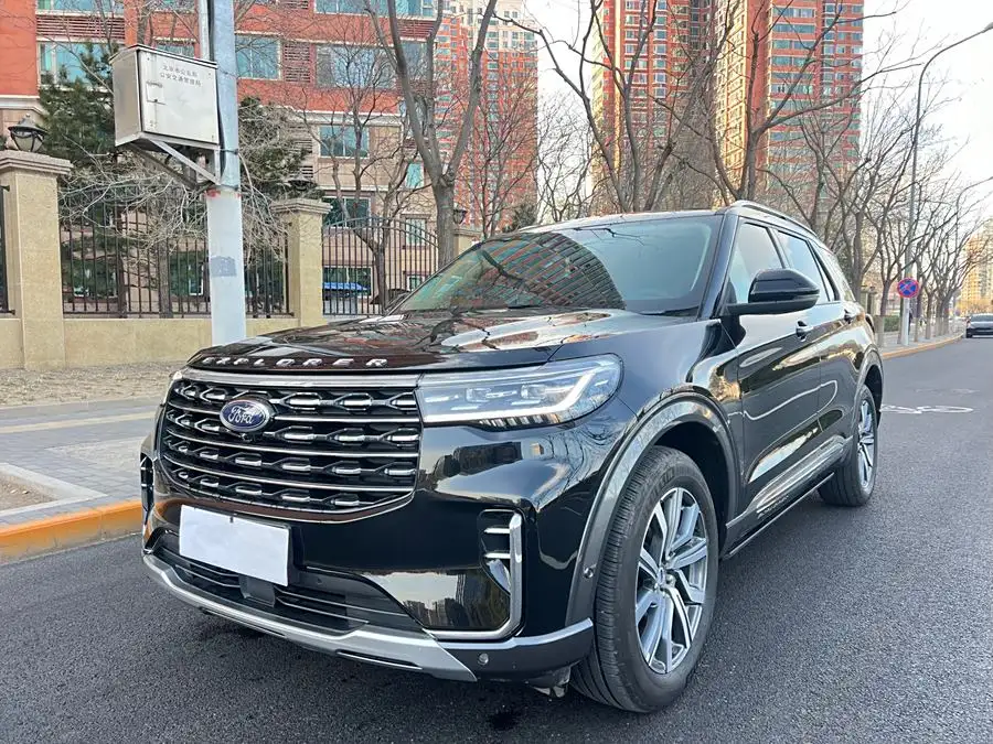 مستكشف 2023 نسخة EcoBoost 285 دفع رباعي Titanium 7 مقاعد