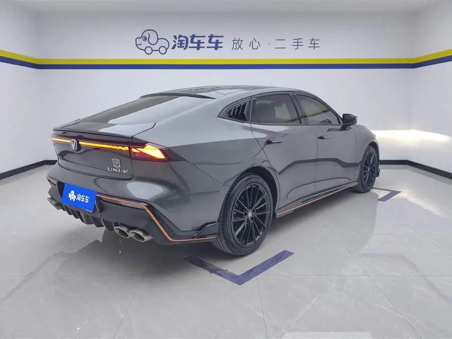 Changan UNI-V 2022 1.5T Sports Version