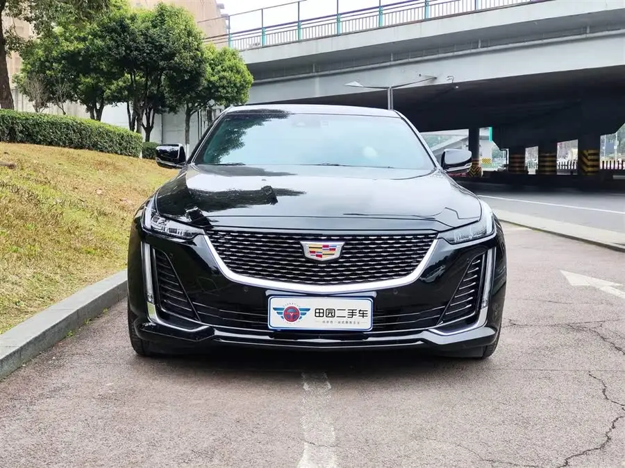 كاديلاك CT5 2022 28T فخمة
