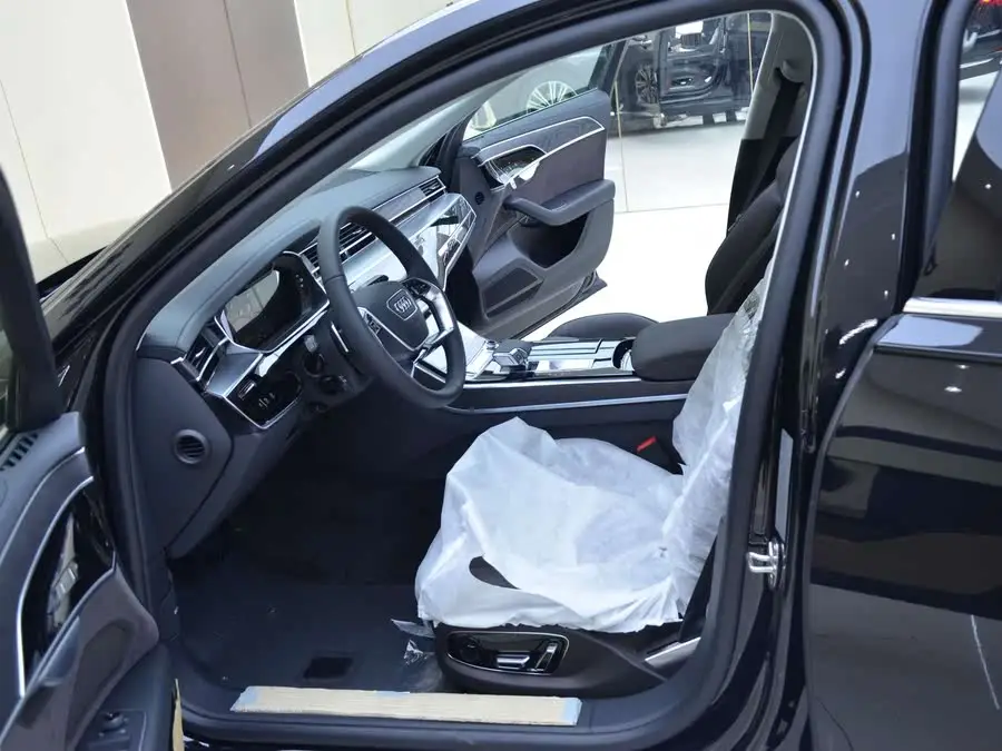 أودي A8 2025 A8L 45 TFSI quattro فاخرة