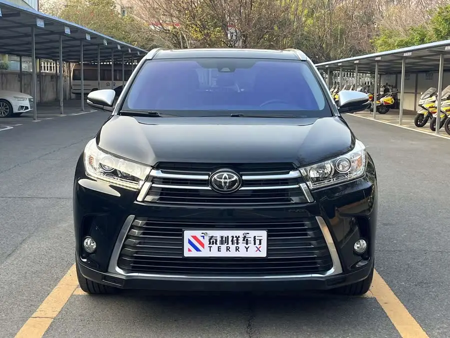 هيوانداي 2021 2.0T الدفع الرباعي النسخة المميزة 7 مقاعد