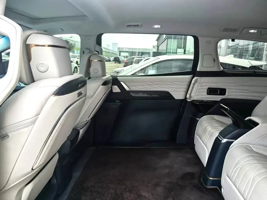 العصر 2023 نسخة 2.0T بأربعة مقاعد