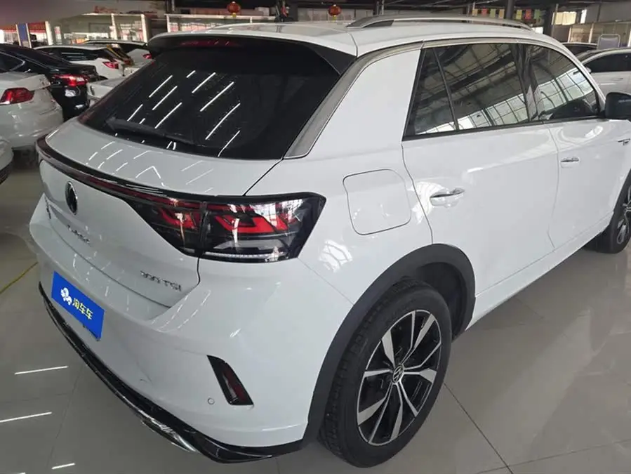 T-ROC 2023 طراز 300 TSI DSG دفع ثنائي نسخة تشينغوانغ
