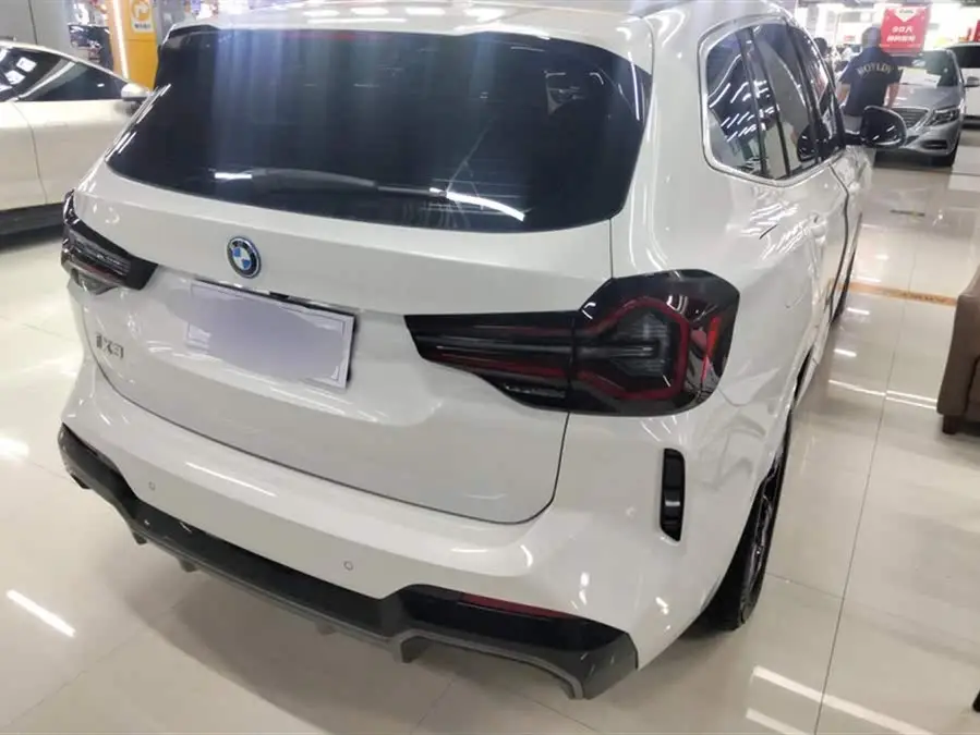 BMW iX3 2024 Leading Model