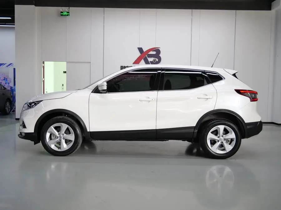 نيسان قاشقاي 2021 2.0 لتر CVT الإصدار الذكي