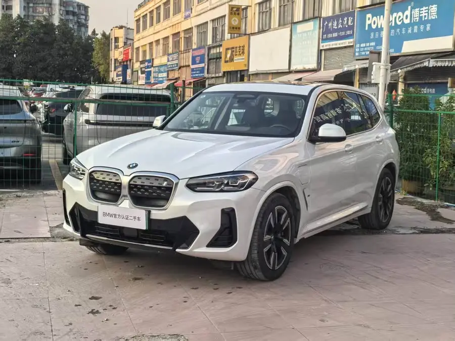 BMW iX3 2024 Leading Model