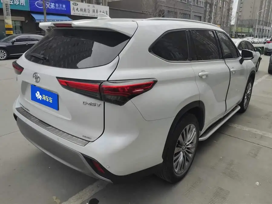 هايلاندر 2022 380T النسخة الفاخرة ذات الدفع الرباعي 7 مقاعد