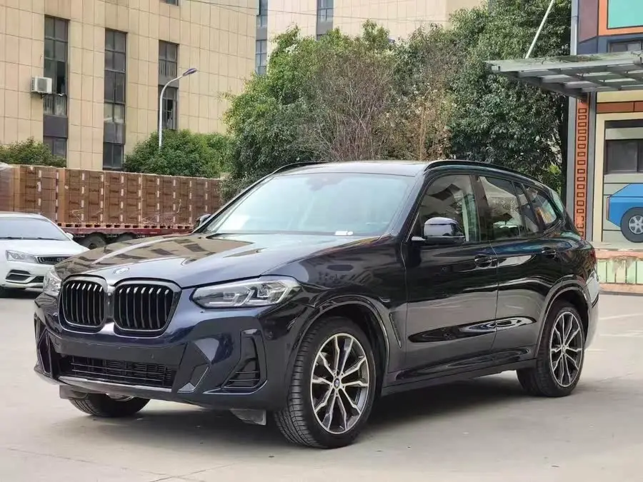 BMW X3 2023 xDrive30i Leading Model M Shadow Package