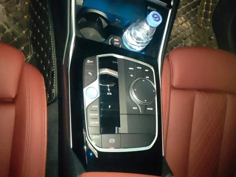 بي إم دبليو i3 2024 eDrive 35 L