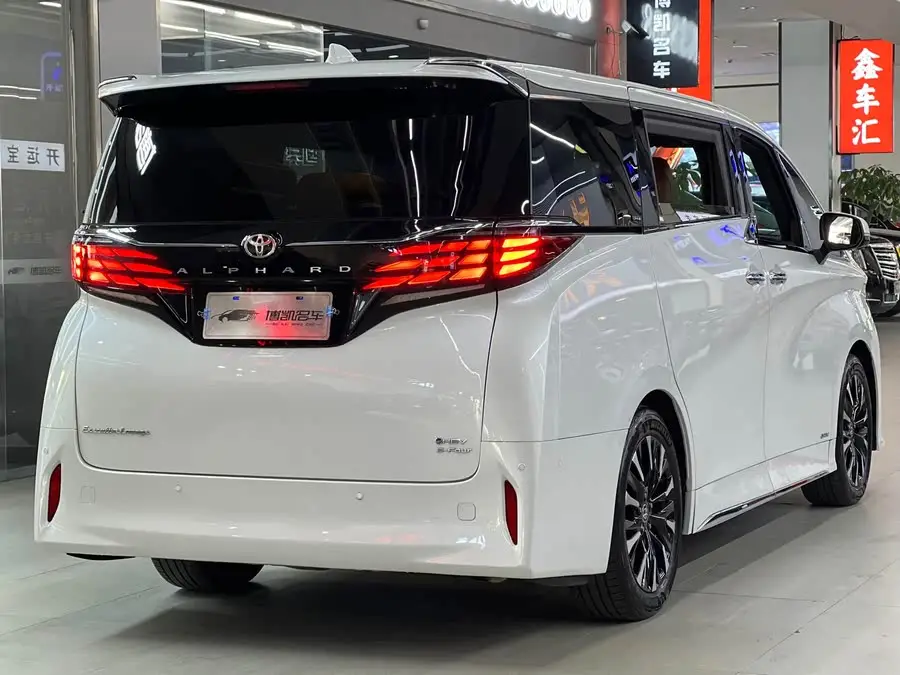 الفارد 2024 هايبرد 2.5 لتر إصدار بريميوم