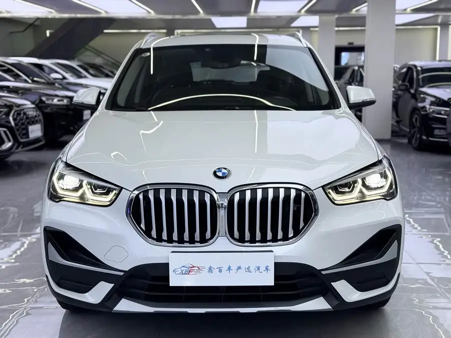 بي إم دبليو X1 2020 sDrive20Li الفاخرة