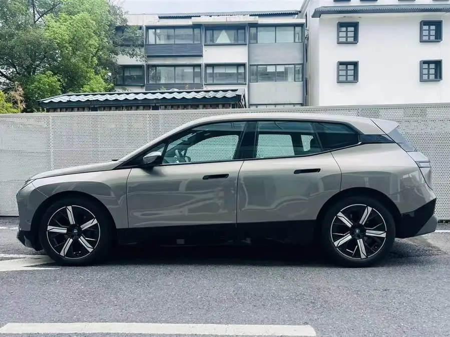 BMW iX 2022 xDrive50