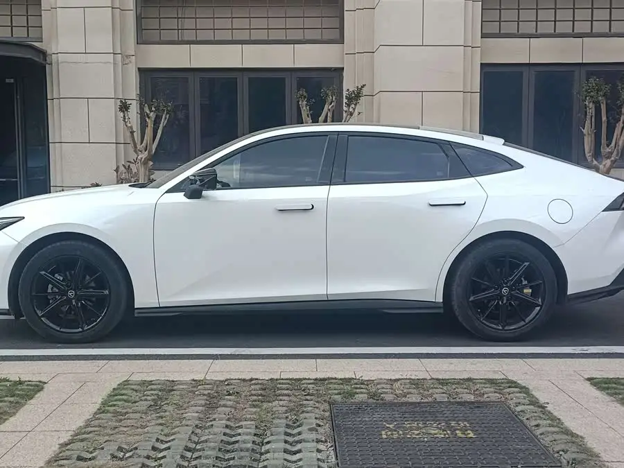 Changan UNI-V 2022 1.5T Intelligent Navigation Edition