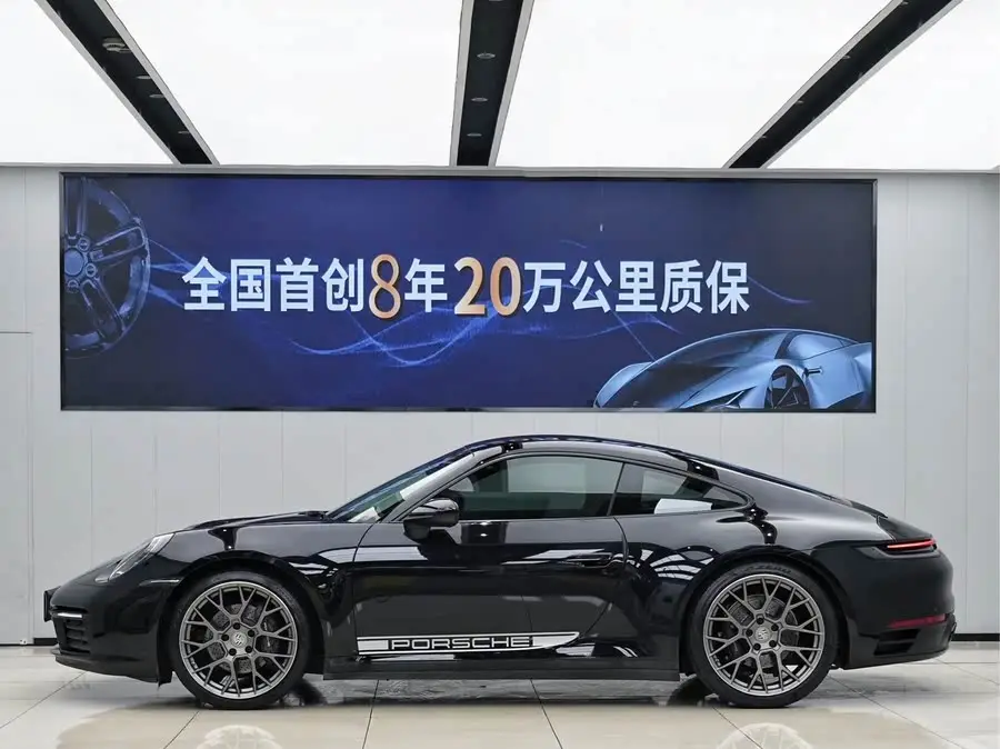 بورش 911 2023 كاريرا 3.0T