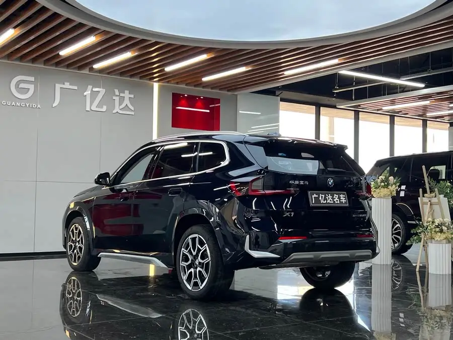 بي إم دبليو X1 2023 sDrive25Li حزمة تصميم X